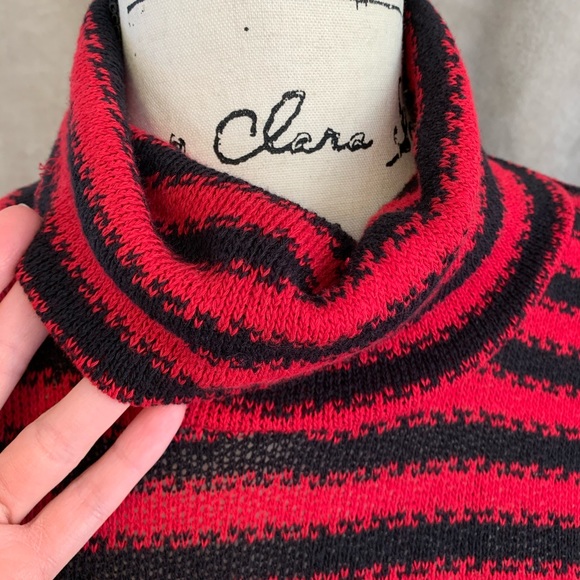 INTRO. Turtleneck Tunic Sweater Red & Black Striped NEW XLarge - Picture 10 of 15
